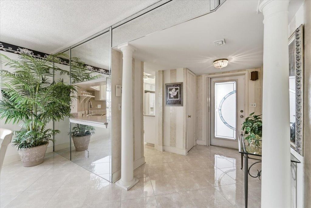 615 N RIVERSIDE Drive #706, photo 3