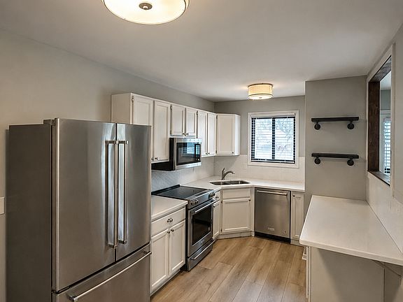 2nd image of 13459 Zenith Ln