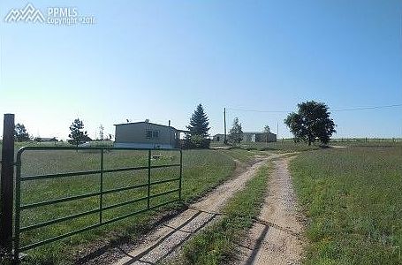 5th image of 15515 Russell Dr