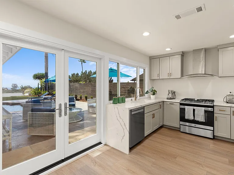 14186 Half Moon Bay Dr — Photo 15