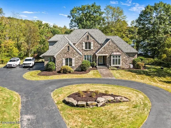 47 Marshwood Bnd, Clarks Summit, PA 18411