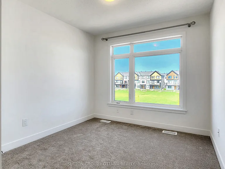 274 Darjeeling Ave — Photo 23