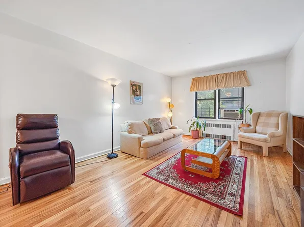 37-27 86th St #3P, Jackson Heights, NY 11372