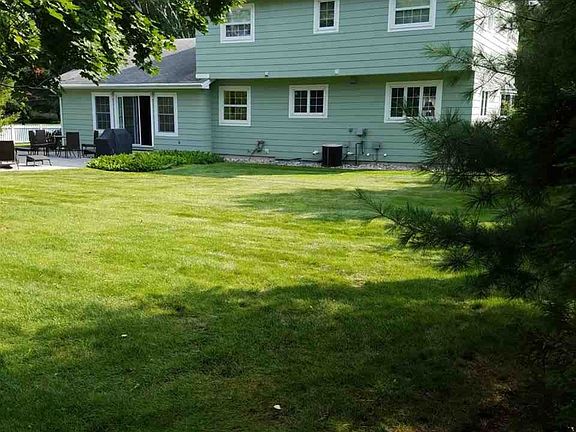 5th image of 705 E Dixon Ave