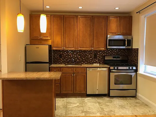 Rented by Halvatzis Realty | media 52