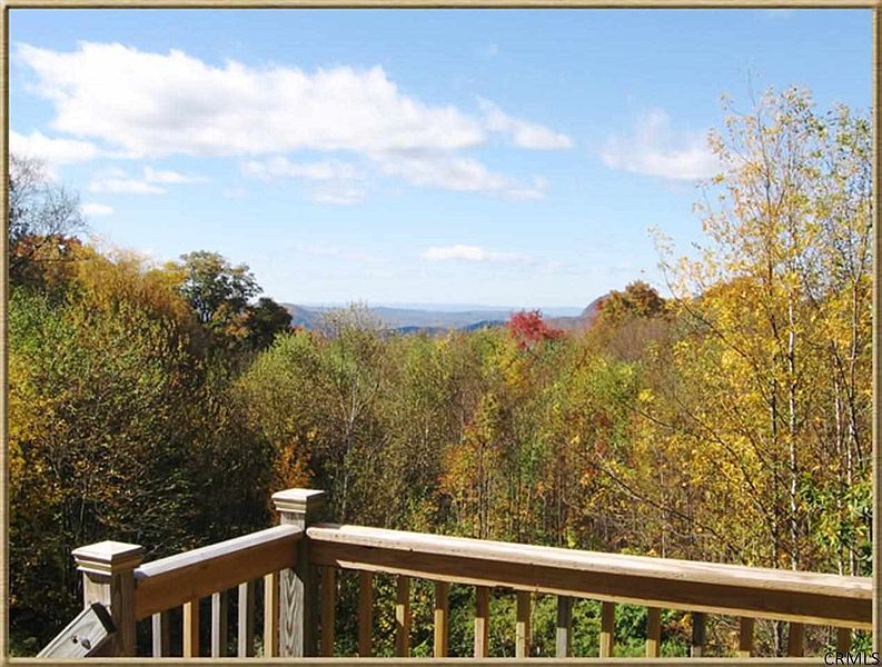 2nd image of 2852 GREEN HILL Road
