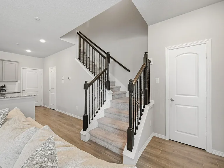 8050 Scanlan Trce — Photo 37