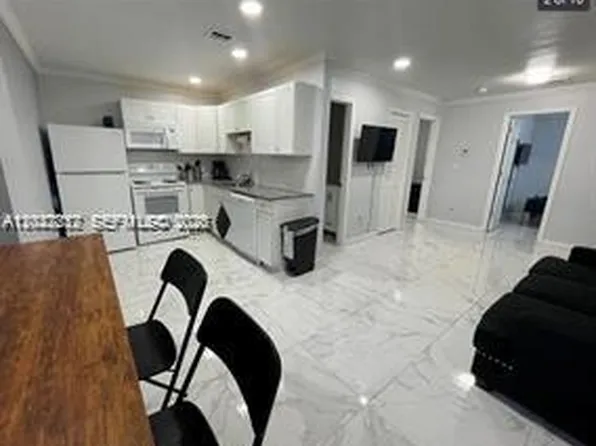 2240 Simms St, Hollywood, FL 33020
