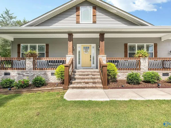 2265 Oak Dr, Boaz, AL 35956