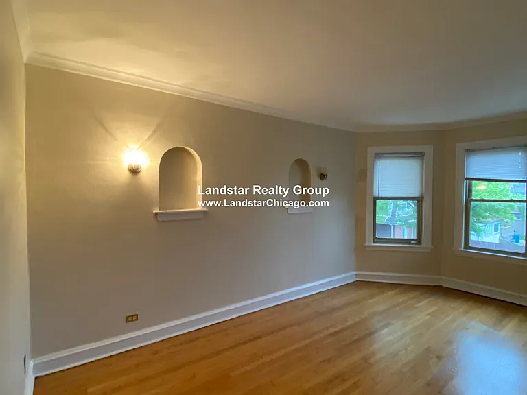2815 W Berteau Ave #2 — Photo 13