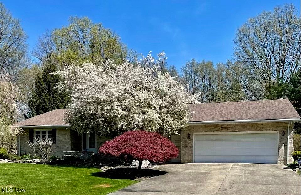 1st image of 313 Fonderlac Dr SE
