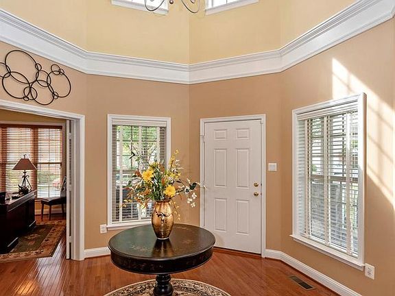 3rd image of 3007 Sanctuary Ln