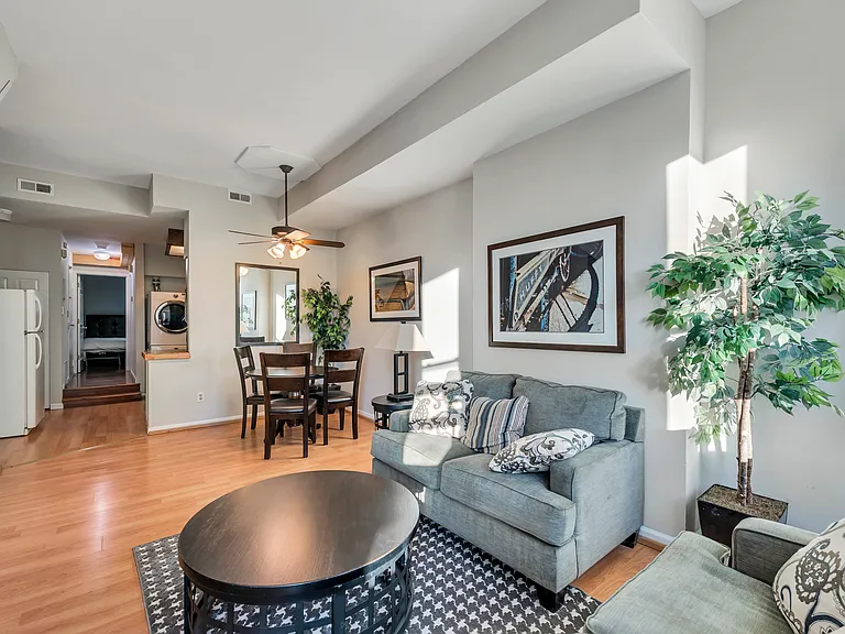 715 Barton St #715A — Photo 6