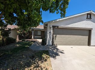 327A Montrose Dr, Folsom, CA 95630