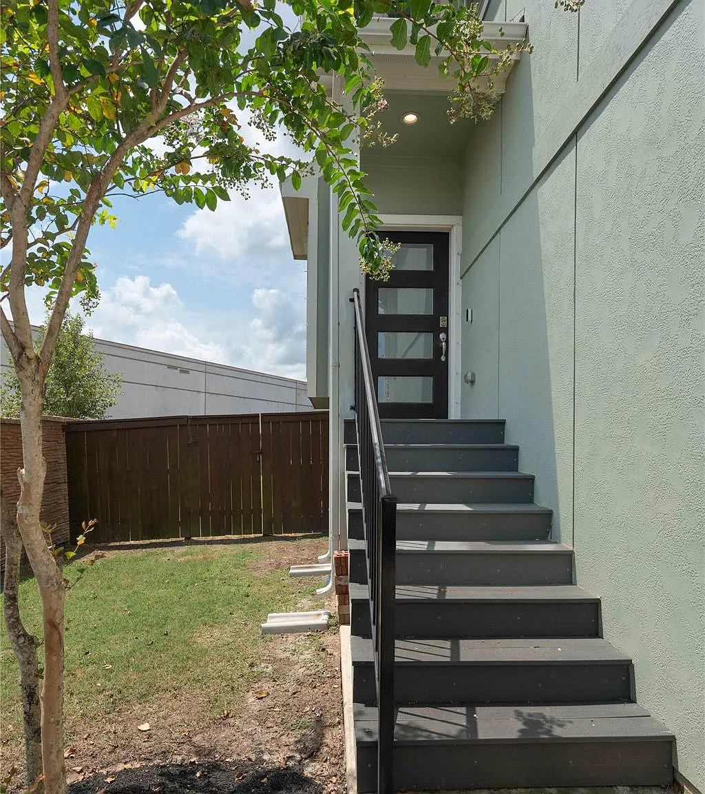 3 bed, 2.5 bath, 1920 sqft, $2,550 — Photo 4