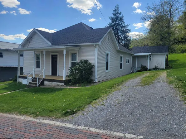 70 Vine St, Shinnston, WV 26431