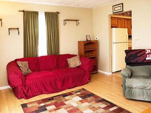 2nd image of 1434 Canyon Dr #8