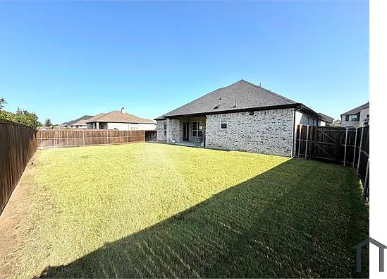 402 Coyote Creek Dr — Photo 17