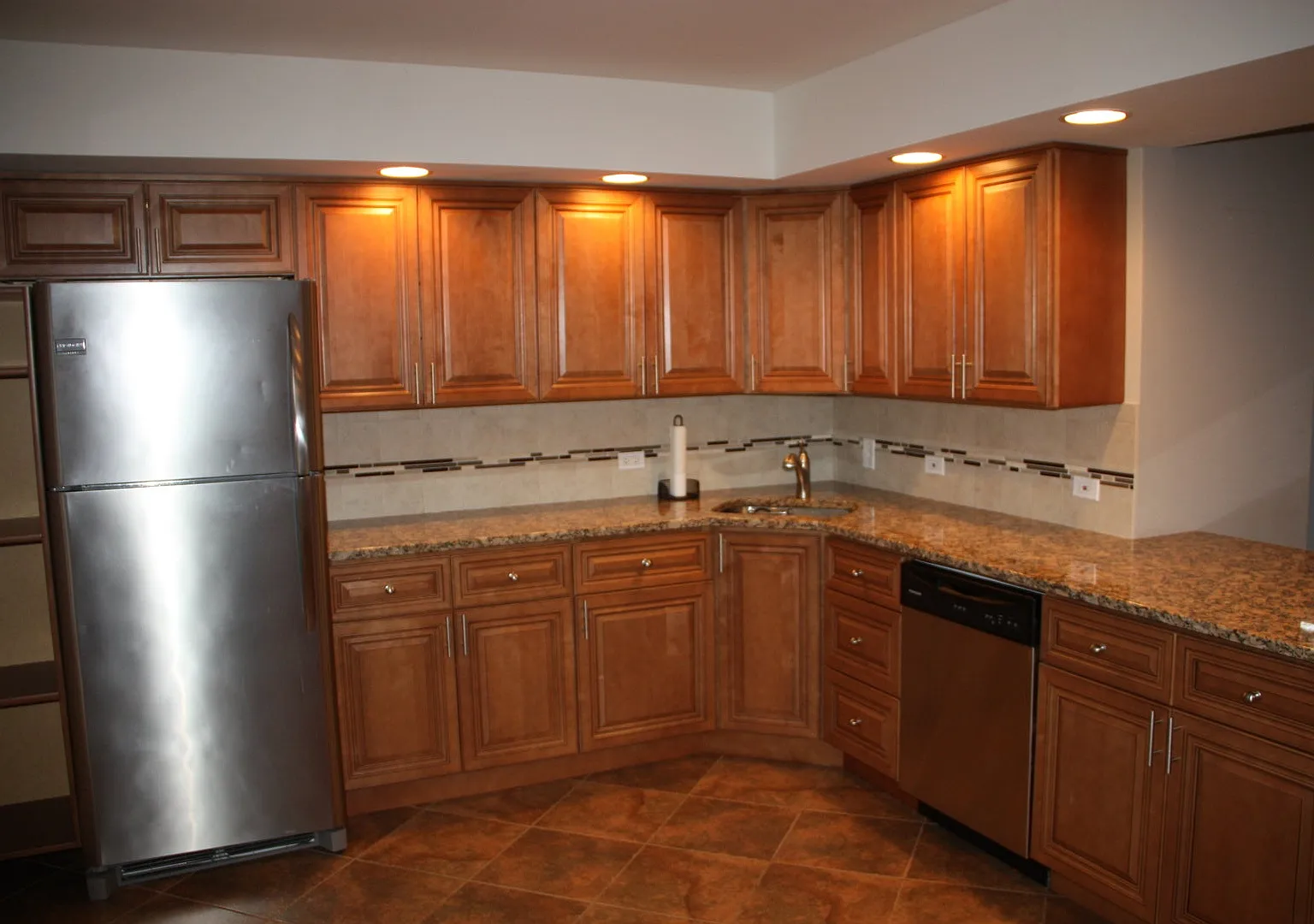 3 bed, 1731 sqft, $3,200 — Photo 2