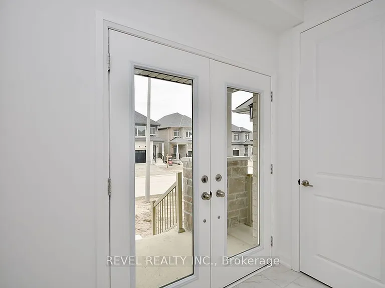 44 Barnyard Trl — Photo 2