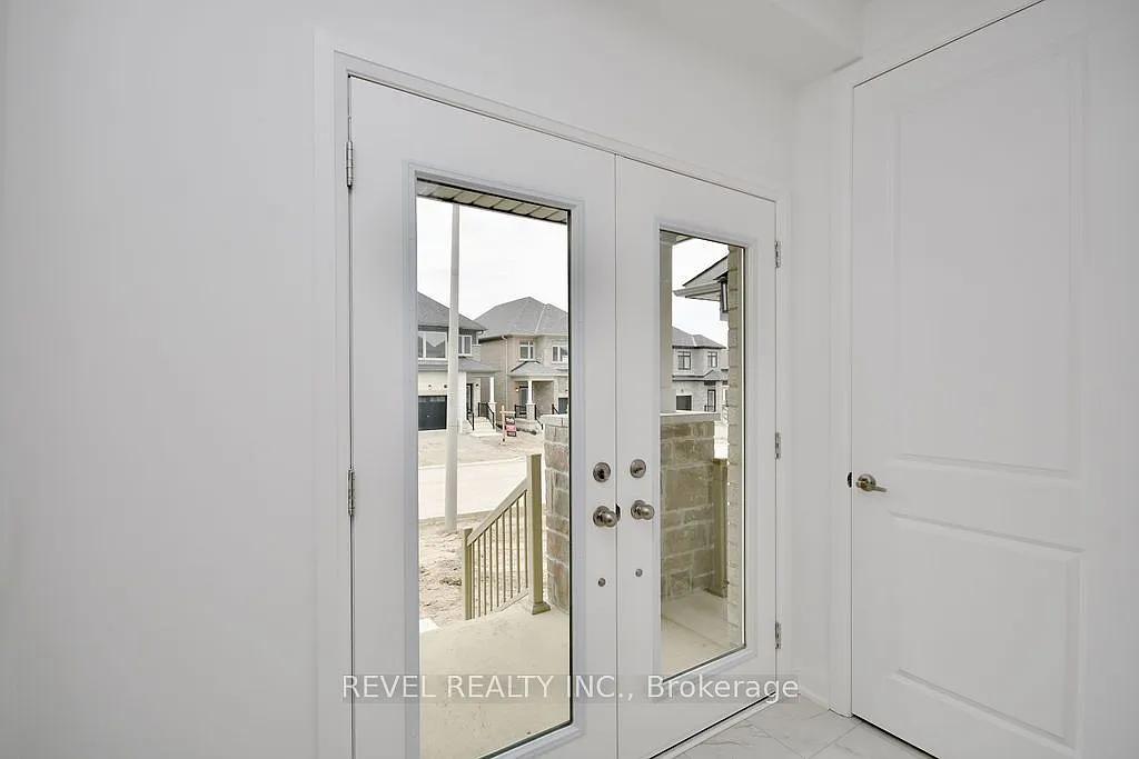 Building Photo - 44 Barnyard Trl
