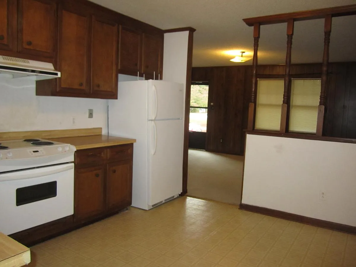 2 bed, $950 — Photo 4