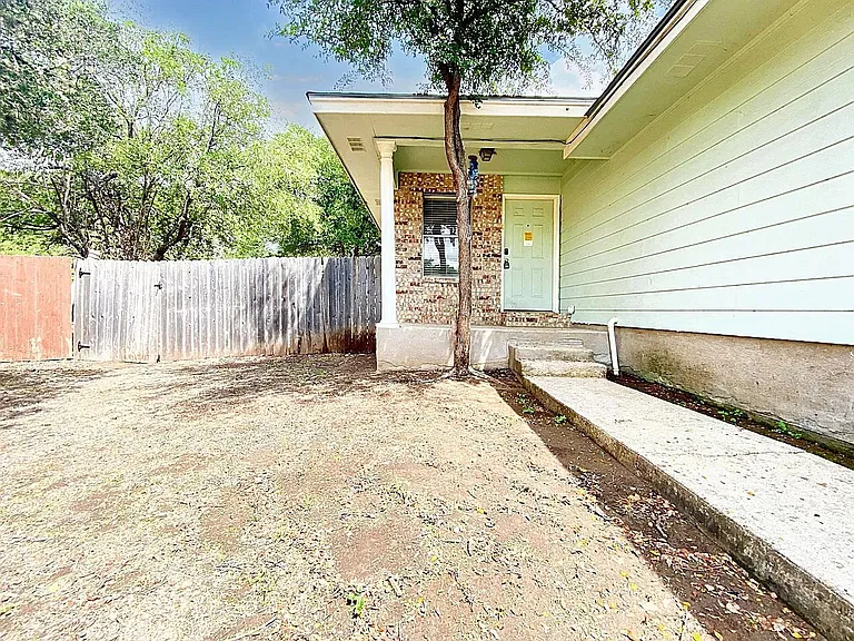 106 Hughson Ct — Photo 11