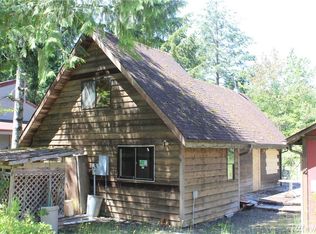 350 N Fairway Dr E, Hoodsport, WA 98548