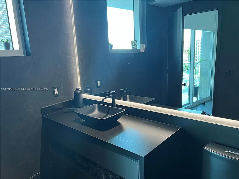 1100 S Miami Ave #2107 — Photo 8