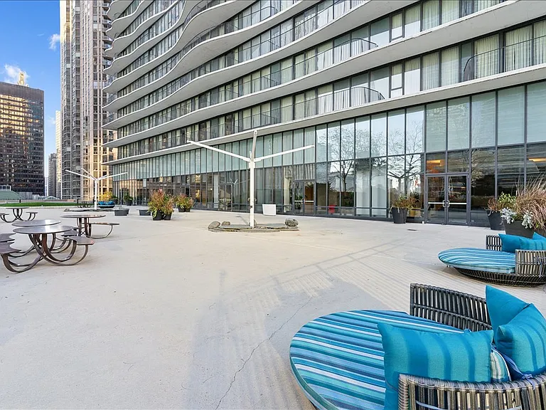 225 N Columbus Dr #7507 — Photo 5