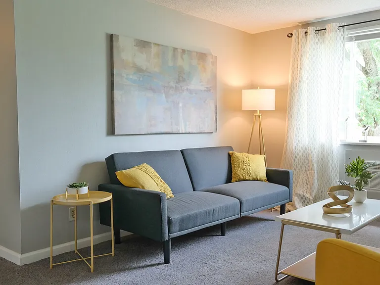 Columbus Park Apartments — Photo 15