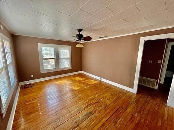 4th image of 2815 Ledbetter Dr