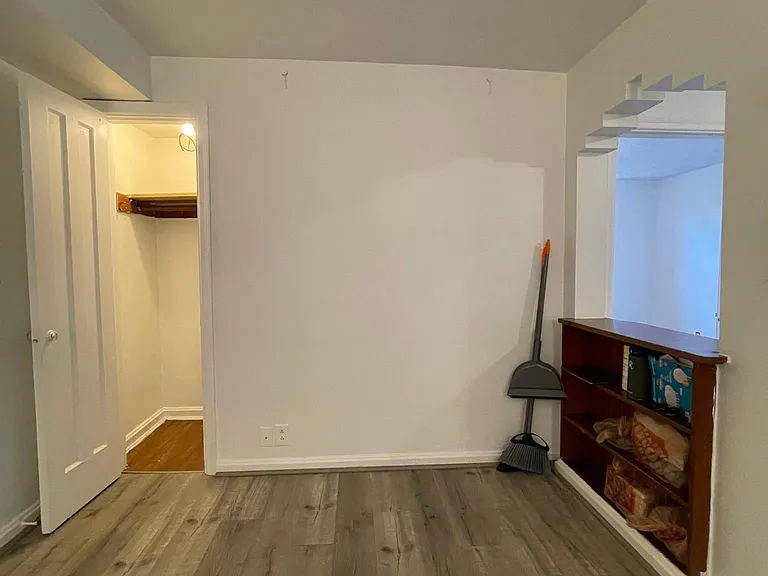 877 Ludlow Ave #5 — Photo 11