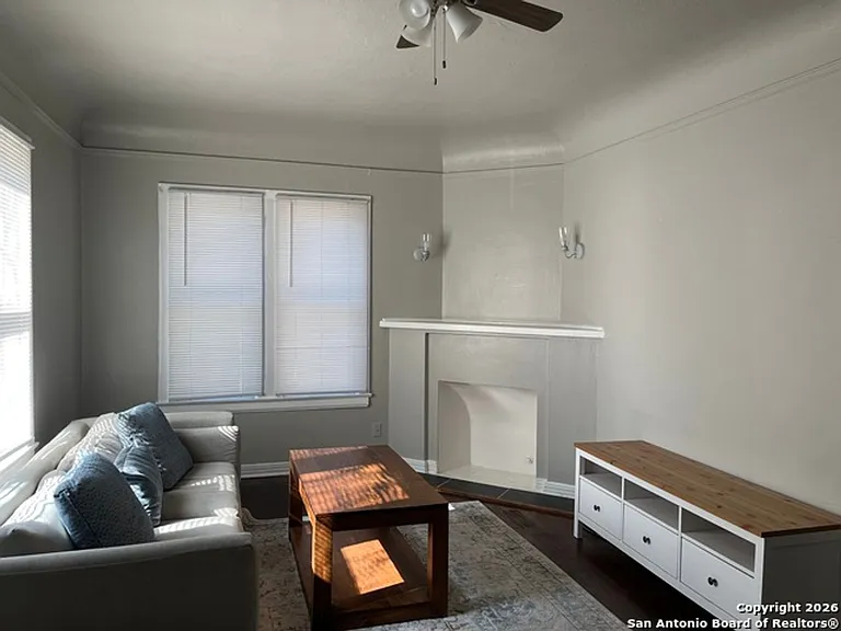 309 E Lullwood Ave — Photo 4