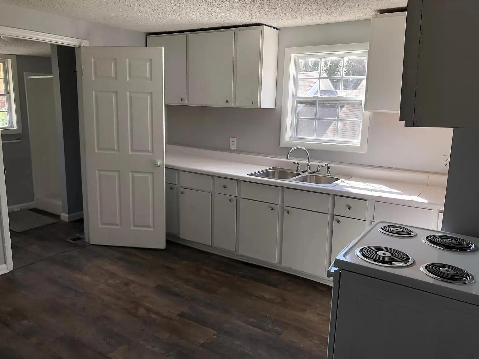 2 bed, 804 sqft, $1,600 — Photo 4