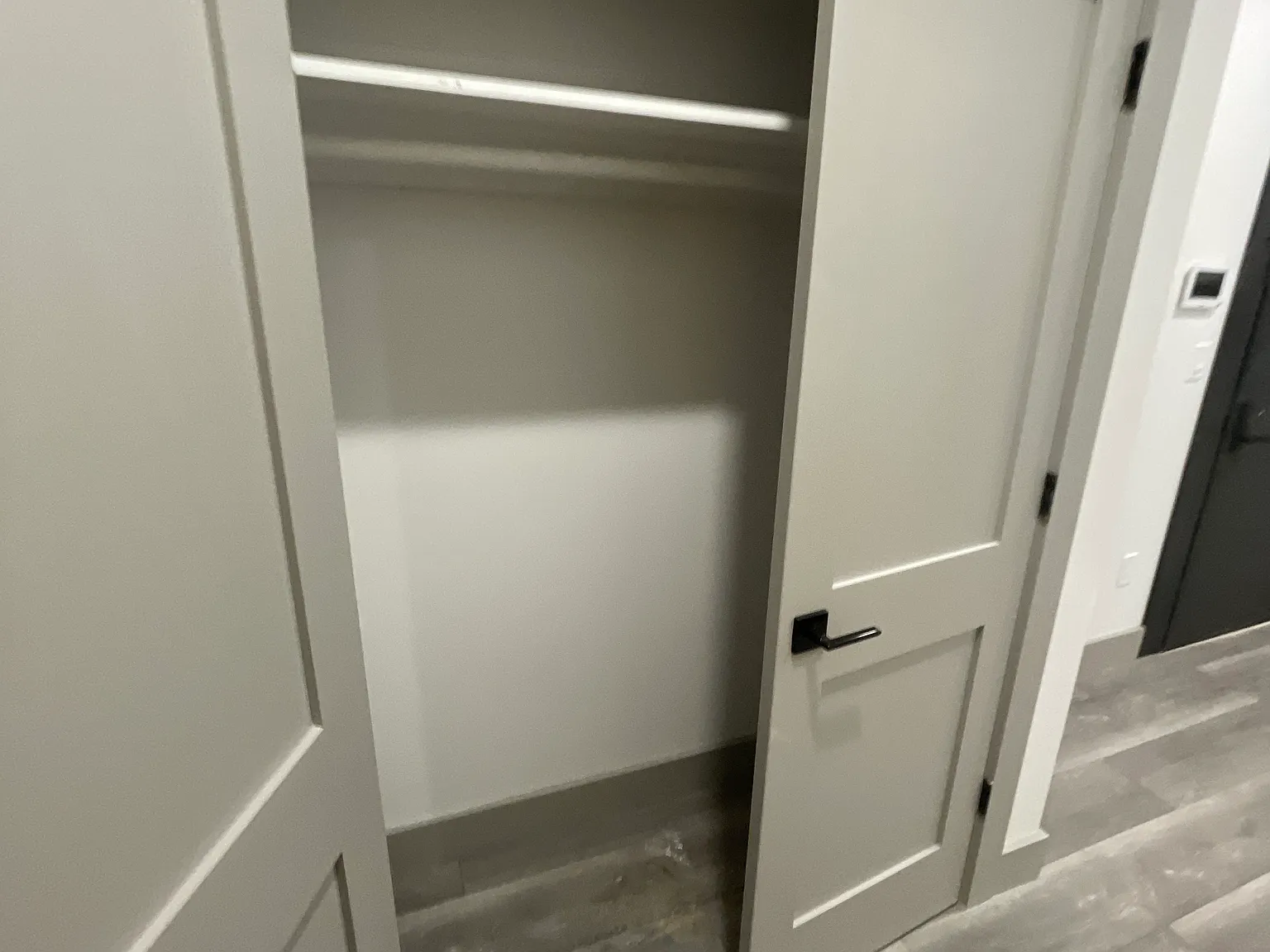 2 bed, 800 sqft, $2,500 — Photo 4