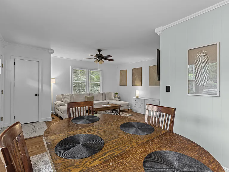 5475 Lauradell Ave — Photo 20
