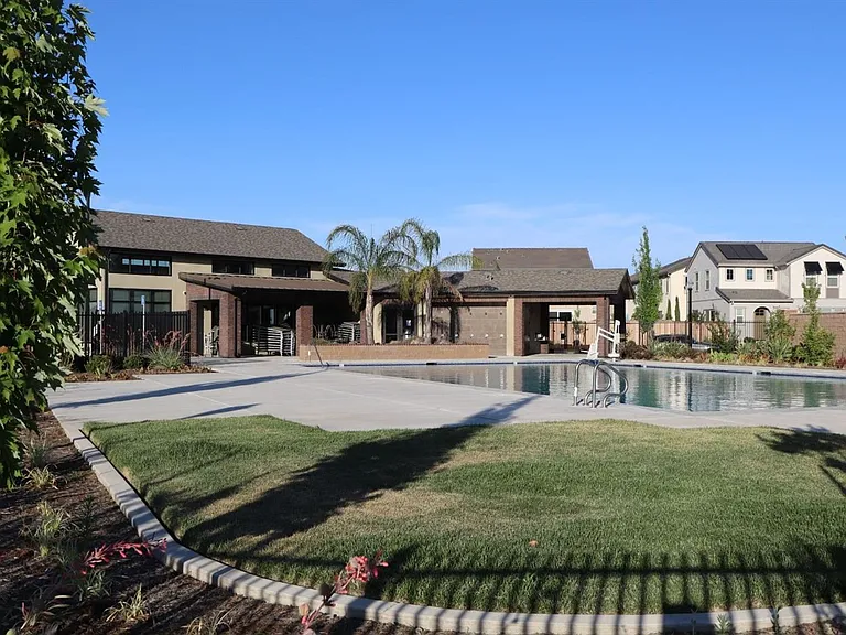 4519 White Sage St — Photo 35