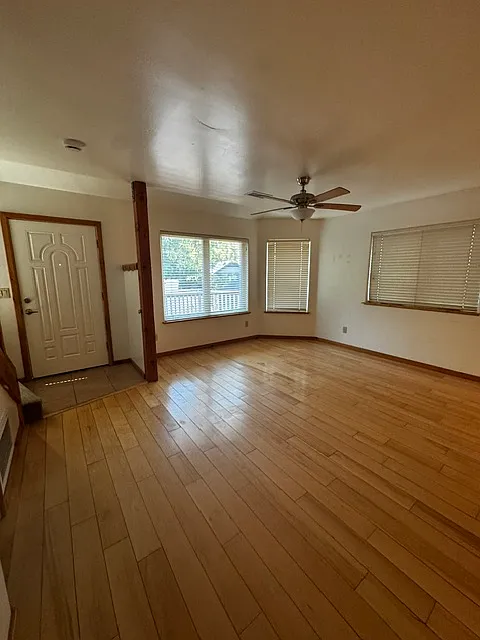 3 bed, 2.5 bath, $2,800 — Photo 4
