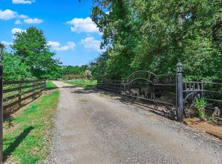 23507 Old Howth Rd, Hempstead, TX 77445
