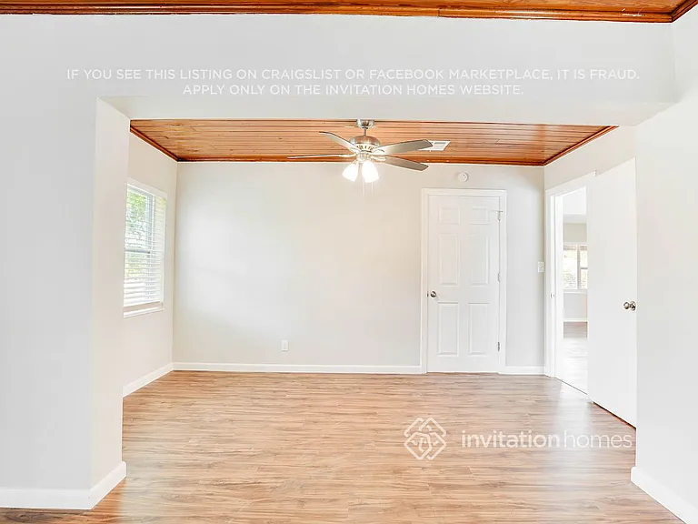 1115 N Powers Dr — Photo 6