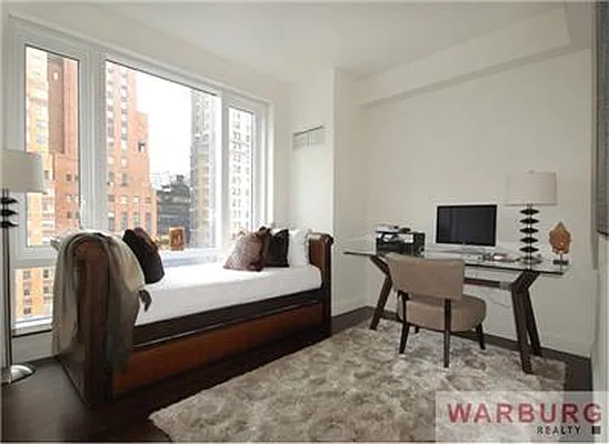 Rented by Warburg | media 45