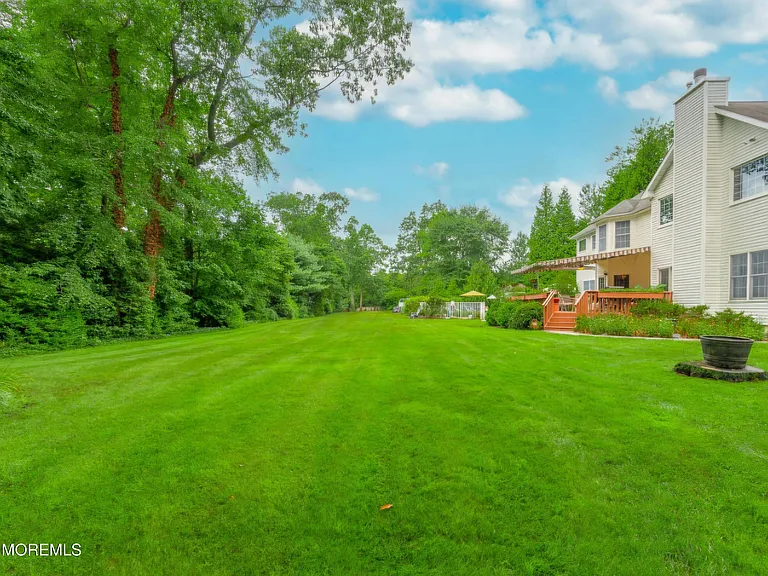 1577 Country Club Ln — Photo 22