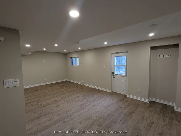 37 Hubner Dr #BASEMENT — Photo 3
