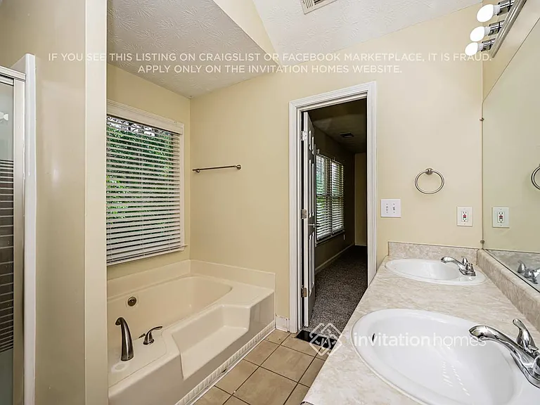 1099 Plantation Blvd SE — Photo 12