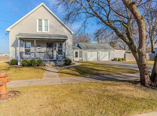 979 N 5th Ave, Canton, IL 61520