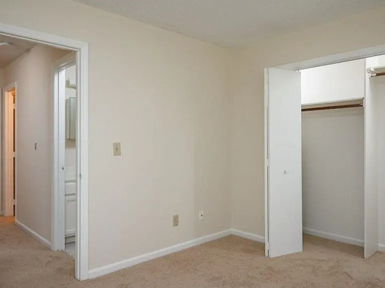 122 Marlowe Ct — Photo 13