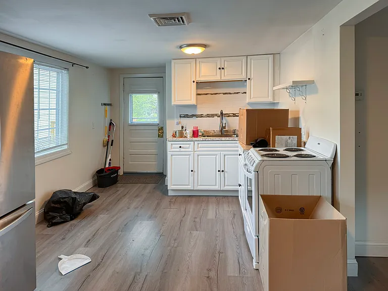 327A Palmer Ave — Photo 5