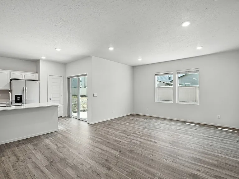 3742 S Keller Ln — Photo 5