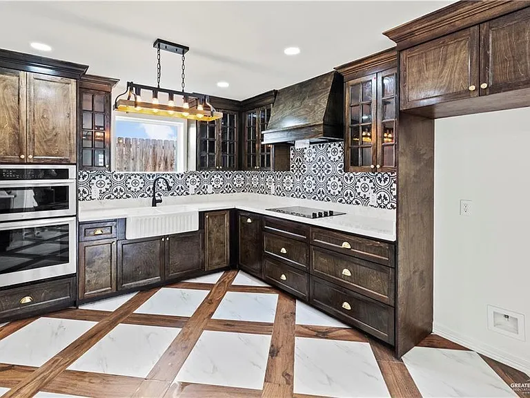 1409 E Karen St #B — Photo 4